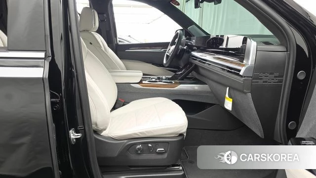 Cadillac Escalade 5th Generation 2025 Черный из Кореи, фото 2