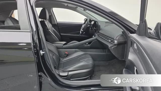 Hyundai Avante Hybrid (CN7) 2021 Черный из Кореи, фото 2