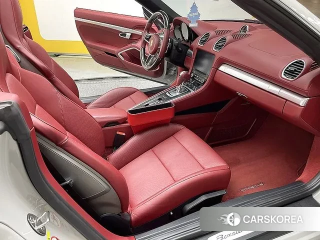 Porsche 718 Boxster 2021 Серебристо-серый из Кореи, фото 2