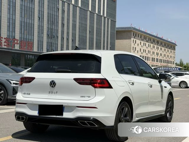 Volkswagen Golf 2022 Белый из Китая, фото 2