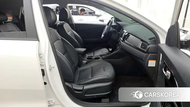 Kia Niro 2018 Белый из Кореи, фото 2