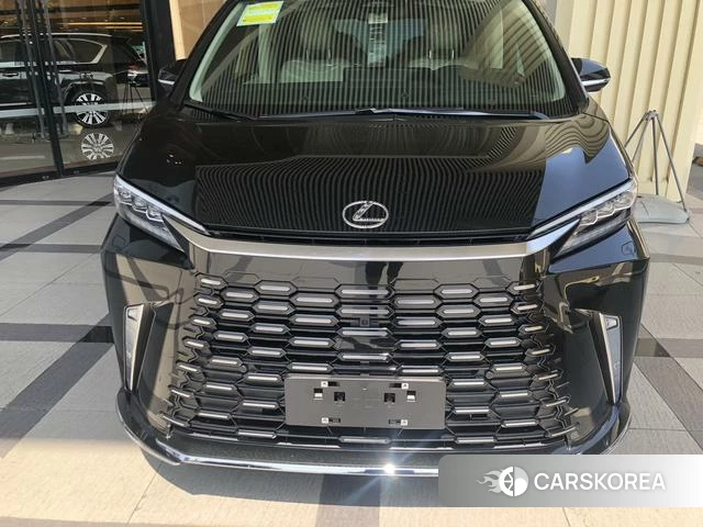 Lexus LM 2024 Черный из Китая, фото 2