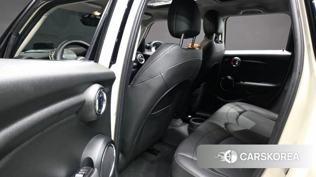 Mini Cooper 2021 Жемчужный цвет из Кореи, фото 2