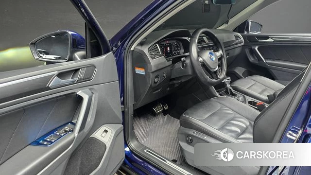 Volkswagen Tiguan second Generation 2018 Синий из Кореи, фото 2