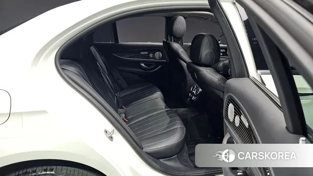 Mercedes-Benz E-Class W213 2019 Белый из Кореи, фото 2