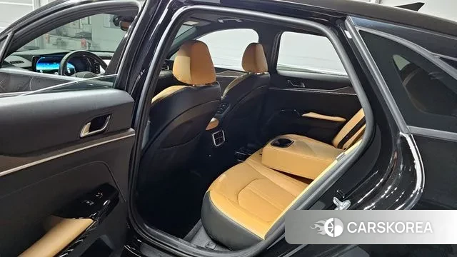 Kia K5 3rd generation 2021 Черный из Кореи, фото 2