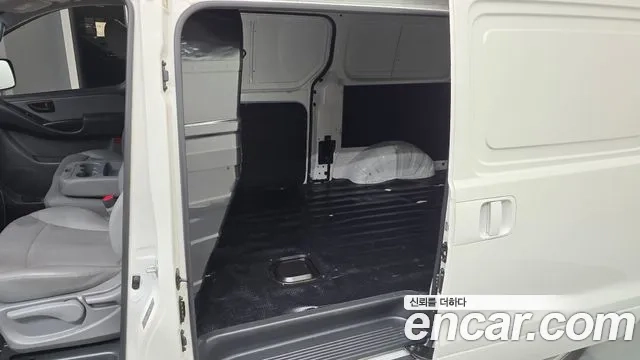 Hyundai The New Grand Starex 2021 Белый из Кореи, фото 2