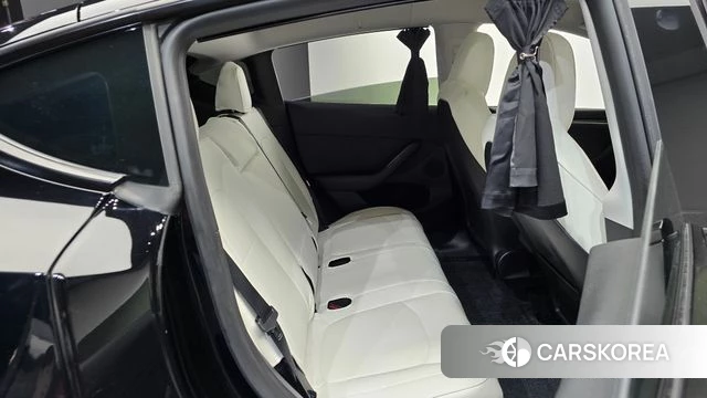 Tesla Model Y 2024 Черный из Кореи, фото 2