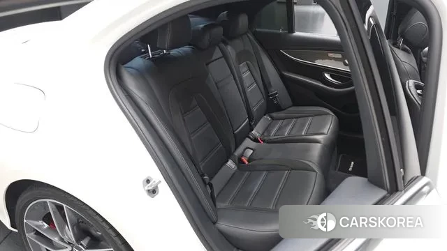 Mercedes-Benz E-Class W213 2022 Белый из Кореи, фото 2