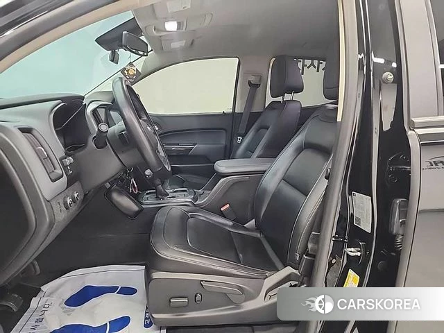 Chevrolet (GM Daewoo) Real New Colorado 2021 Черный из Кореи, фото 2