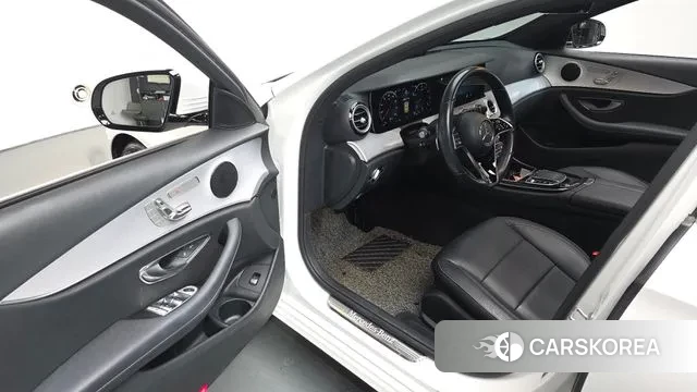 Mercedes-Benz E-Class W213 2020 Белый из Кореи, фото 2