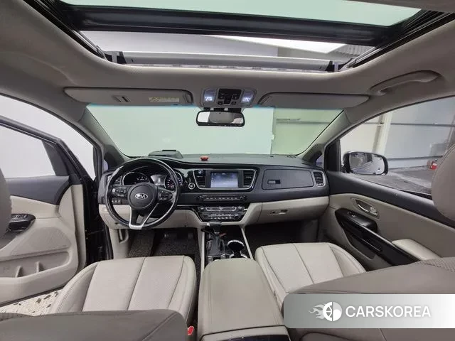 Kia The New Carnival 2019 Серебристо-серый из Кореи, фото 2
