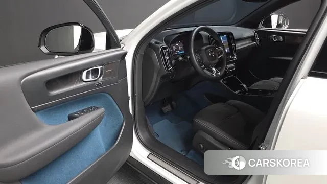 Volvo C40 Richards 2023 Белый из Кореи, фото 2