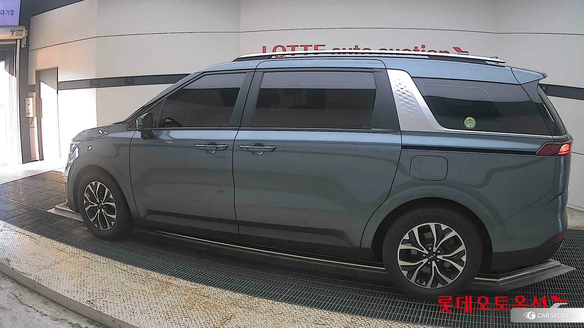 Kia Carnival 2022 Astra Blue из Кореи, фото 2