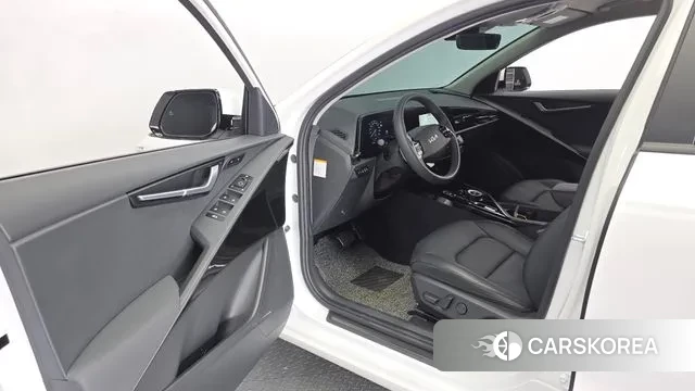 Kia Di Ol Nu Niro 2022 Белый из Кореи, фото 2