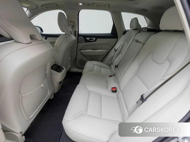 Volvo XC60 second Generation 2026 Белый из Кореи, фото 2
