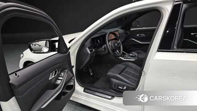 BMW 3 Series (G20) 2023 Белый из Кореи, фото 2