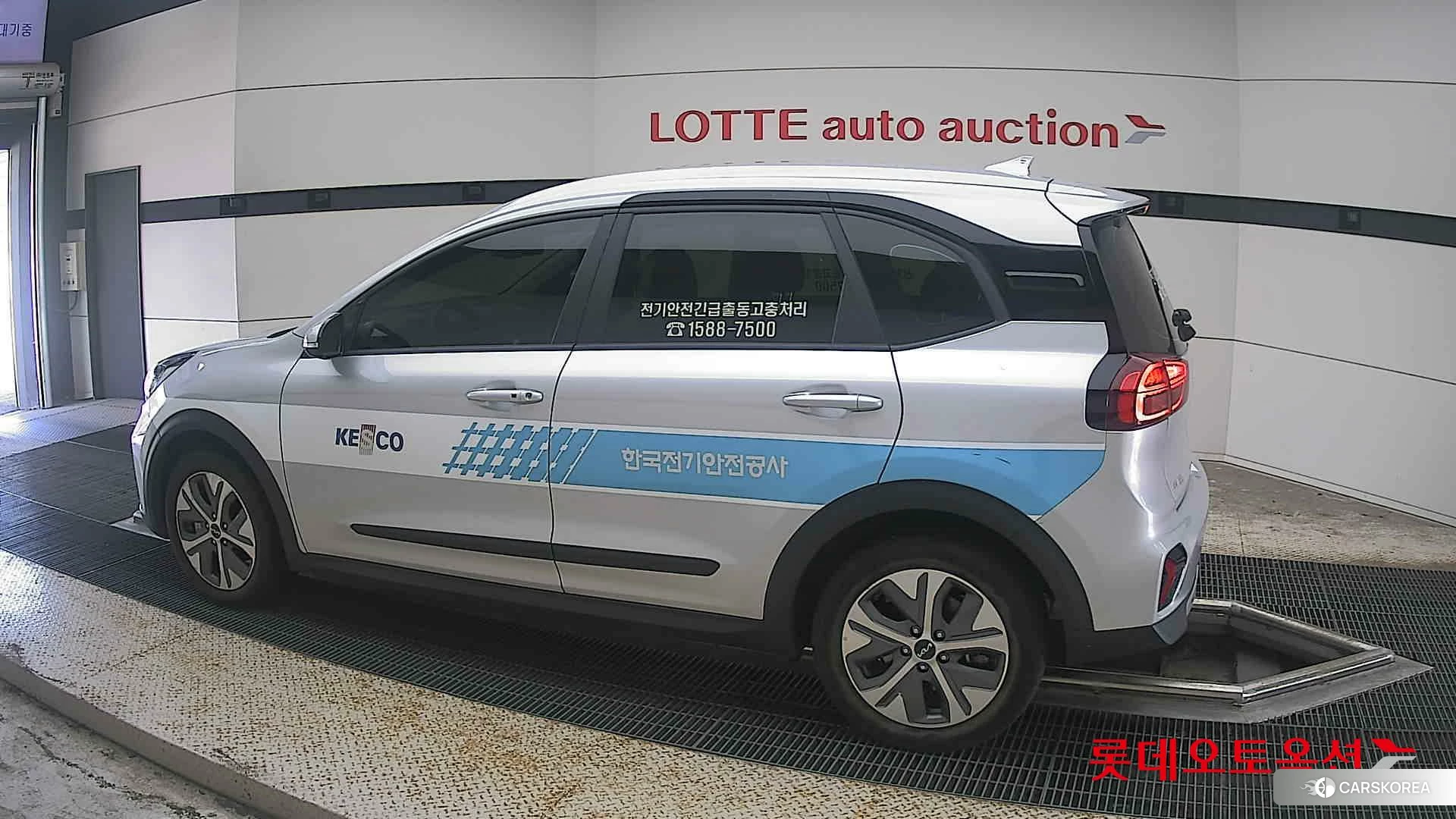 Kia Niro Plus 2023 Sparkling Silver из Кореи, фото 2