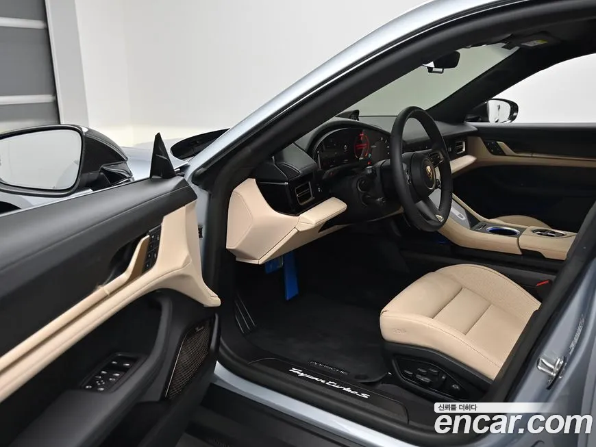 Porsche Taycan 2023 Серебряный из Кореи, фото 2