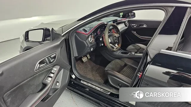 Mercedes-Benz CLA-Class C117 2018 Черный из Кореи, фото 2