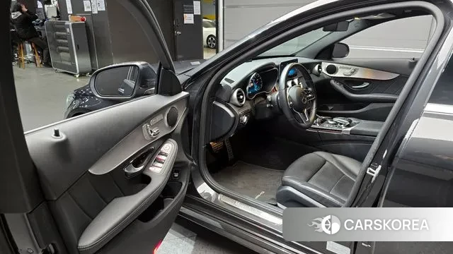 Mercedes-Benz C-Class W205 2021 Серый из Кореи, фото 2