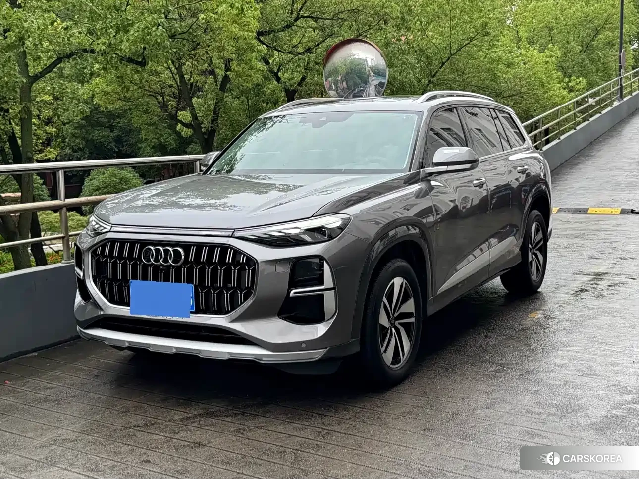 Audi Q6 2023 Silver/gray из Китая, фото 2