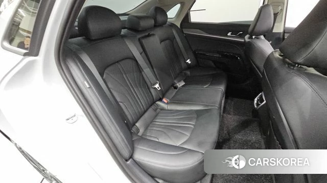 Kia The New K5 3rd generation 2023 Серебристо-серый из Кореи, фото 2