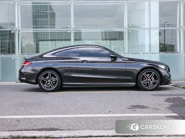 Mercedes-Benz Class C (imported) 2023 Темно-серый из Китая, фото 2