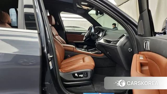 BMW X7 (G07) 2020 Серый из Кореи, фото 2