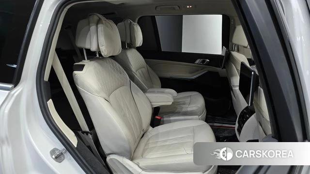 BMW X7 (G07) 2022 Белый из Кореи, фото 2