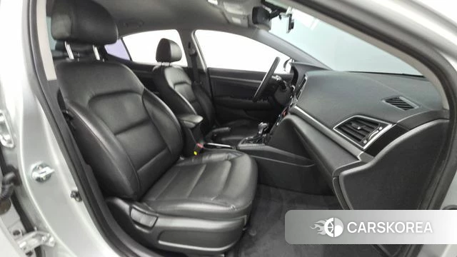 Hyundai Avante AD 2018 Серебристо-серый из Кореи, фото 2