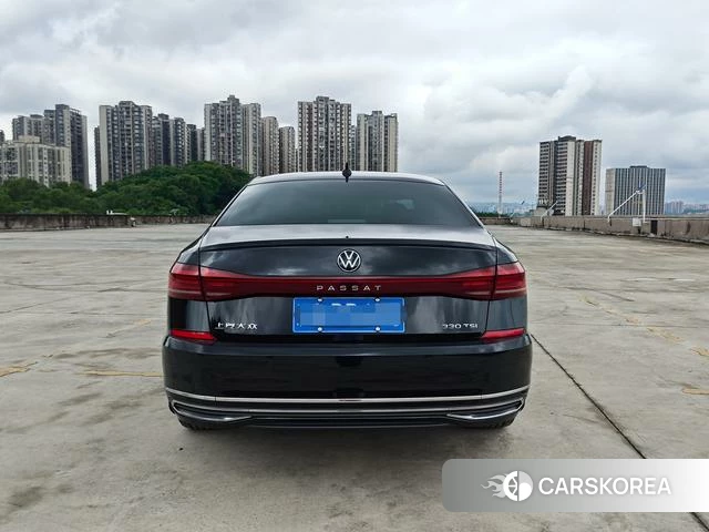 Volkswagen Passat 2023 Черный из Китая, фото 2