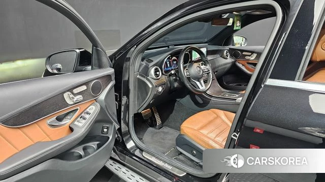 Mercedes-Benz GLC-Class X253 2022 Черный из Кореи, фото 2