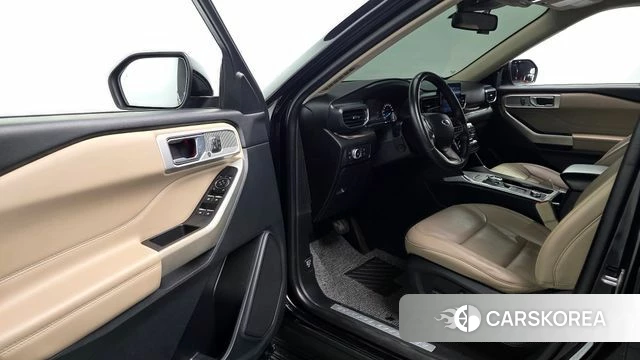 Ford Explorer 6th Generation 2022 Черный из Кореи, фото 2