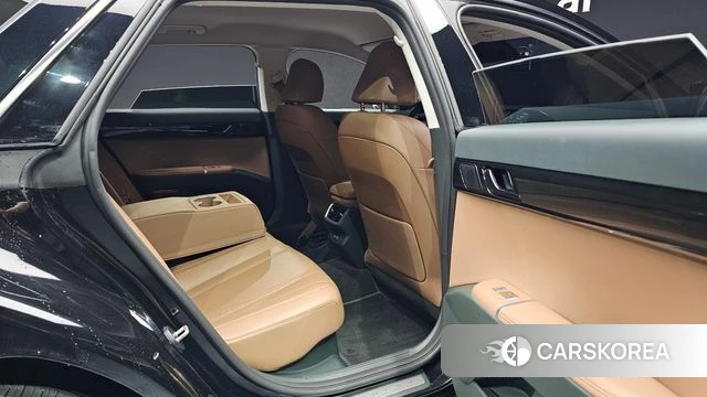 Hyundai Grandeur Hybrid (GN7) 2023 Черный из Кореи, фото 2