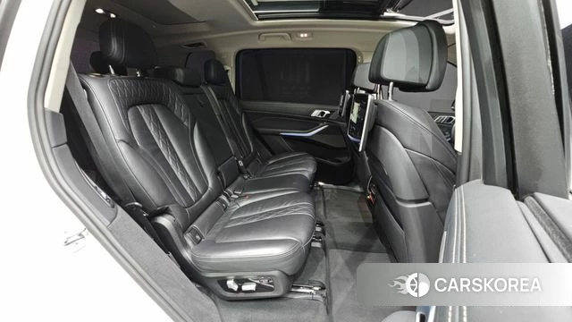 BMW X7 (G07) 2021 Белый из Кореи, фото 2