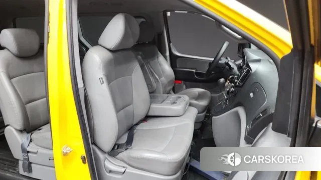 Hyundai The New Grand Starex 2018 Желтый из Кореи, фото 2