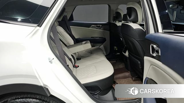 Kia Sportage 5th Generation 2024 Белый из Кореи, фото 2