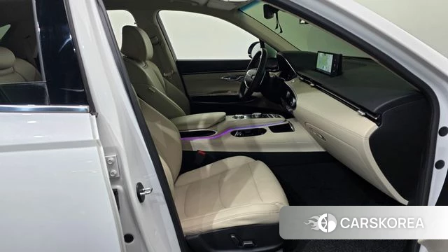 Genesis GV70 2021 Белый из Кореи, фото 2