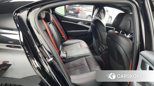 Genesis The New G70 2022 Черный из Кореи, фото 2