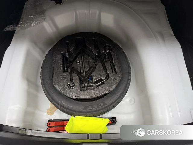 Kia K3 2023 Белый из Китая, фото 2
