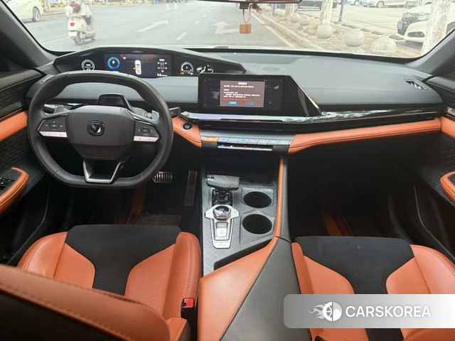 Chang'an UNI-V 2023 Темно-серый из Китая, фото 2