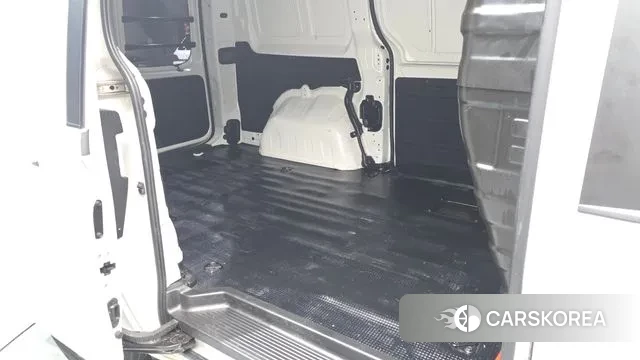 Hyundai Staria 2023 Белый из Кореи, фото 2