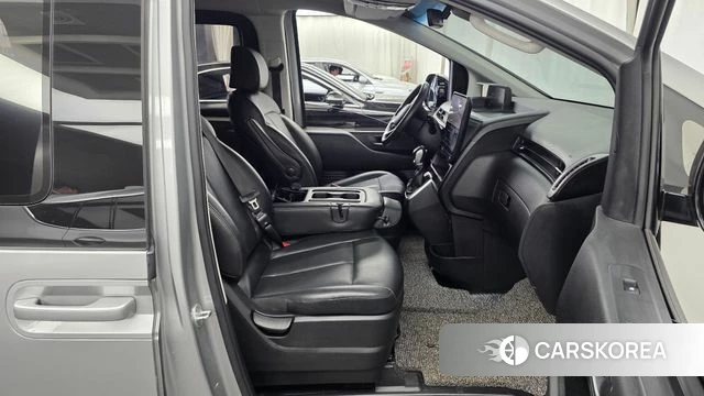 Hyundai Staria 2021 Черный из Кореи, фото 2