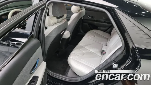 Hyundai Avante (CN7) 2022 Черный из Кореи, фото 2