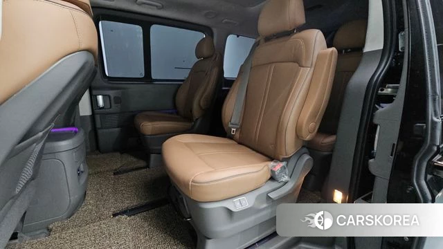 Hyundai Staria 2024 Черный из Кореи, фото 2