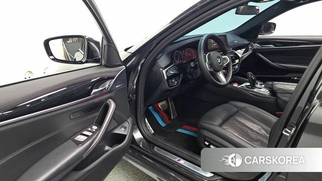 BMW 5 Series (G30) 2019 Серый из Кореи, фото 2