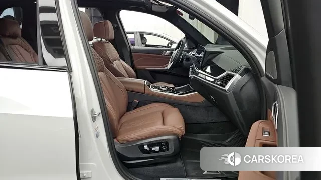 BMW X5 (G05) 2024 Белый из Кореи, фото 2