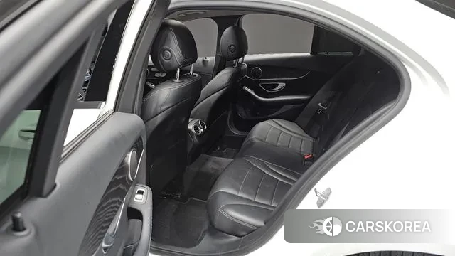 Mercedes-Benz C-Class W205 2019 Белый из Кореи, фото 2
