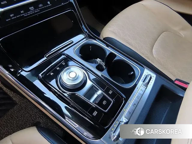 Kia Carnival 4th generation 2020 Серебряный из Кореи, фото 2